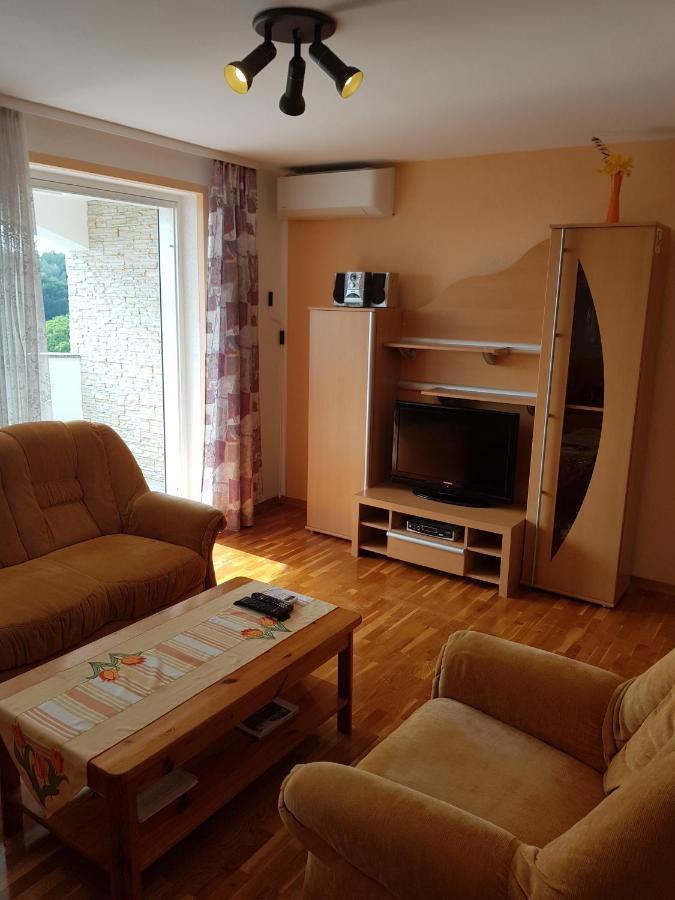Apartmani Krajnovic Fazana Bagian luar foto