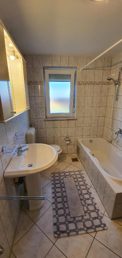 Apartmani Krajnovic Fazana Bagian luar foto