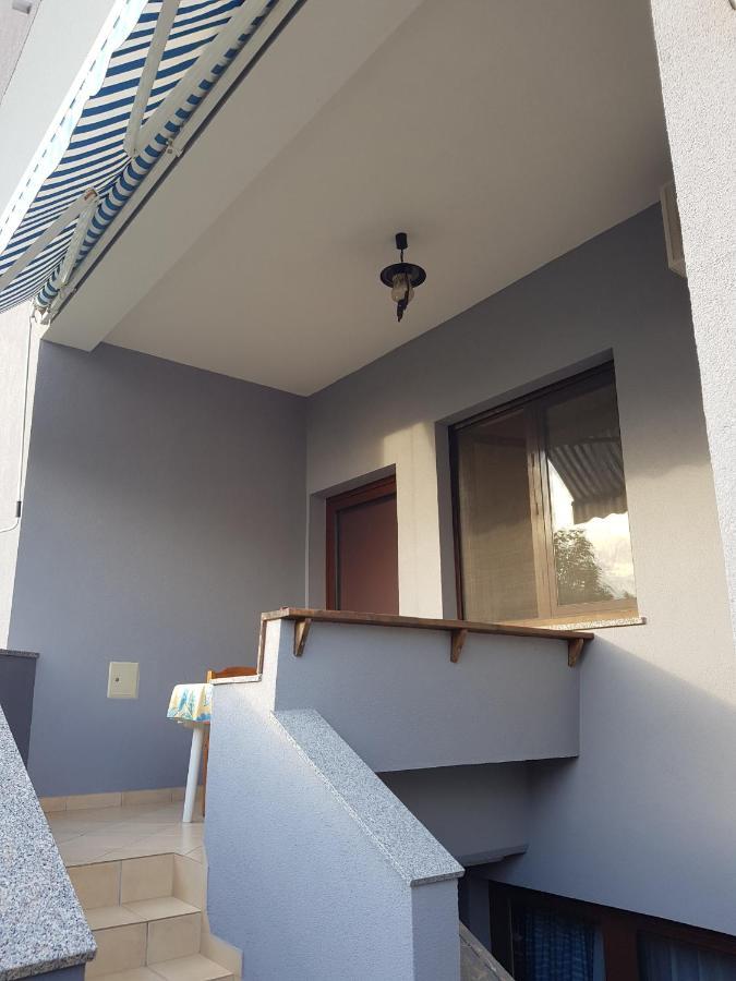 Apartmani Krajnovic Fazana Bagian luar foto