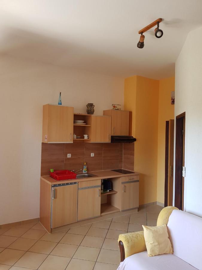 Apartmani Krajnovic Fazana Bagian luar foto