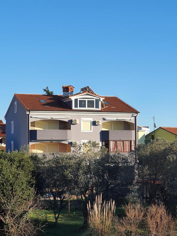 Apartmani Krajnovic Fazana Bagian luar foto
