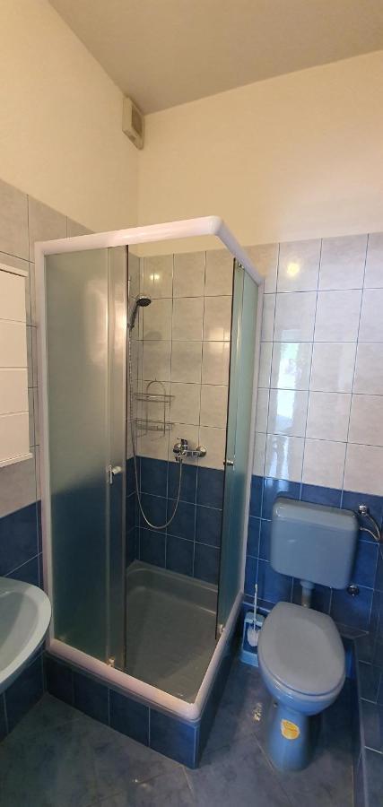 Apartmani Krajnovic Fazana Bagian luar foto