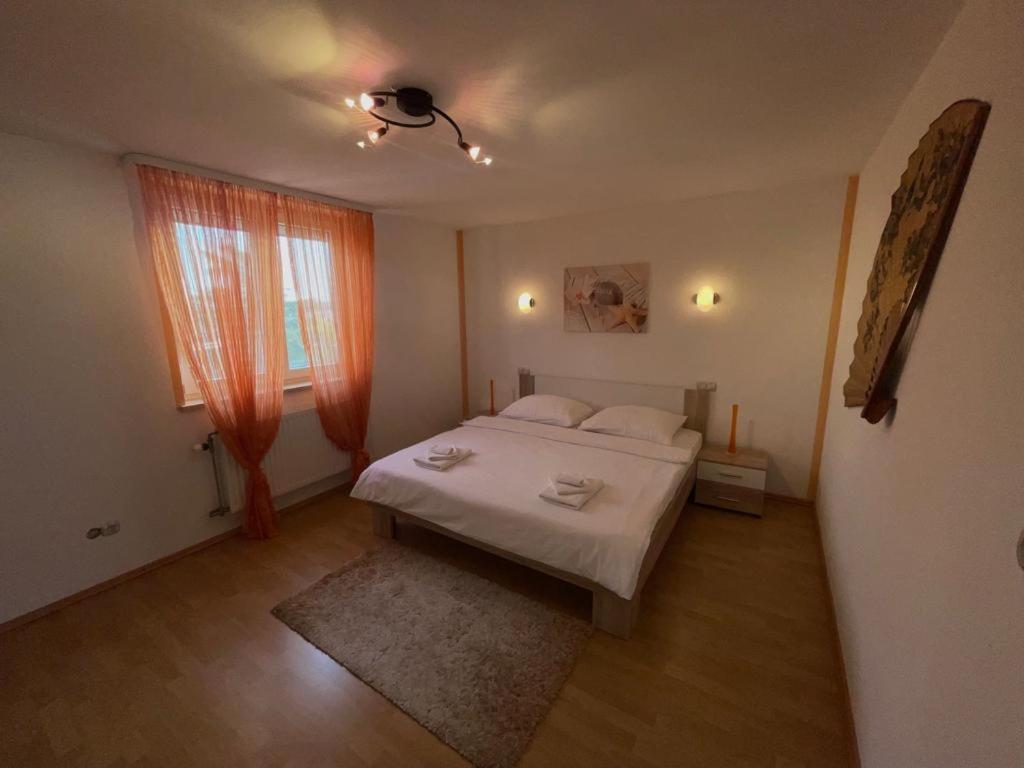Apartmani Krajnovic Fazana Bagian luar foto
