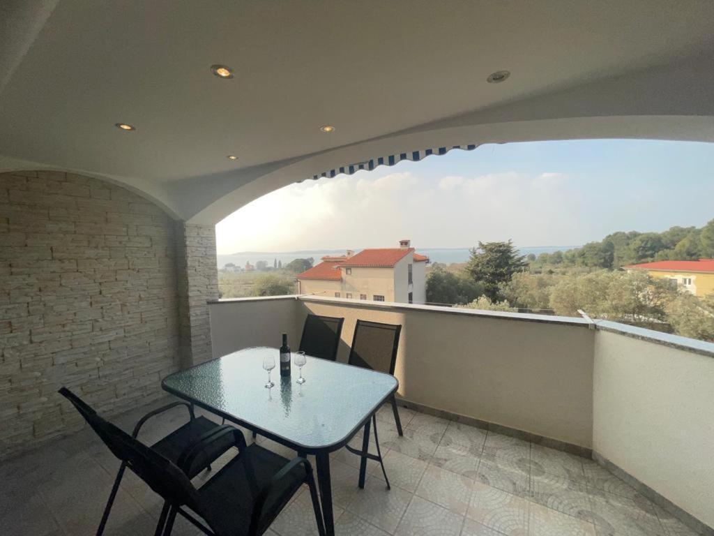 Apartmani Krajnovic Fazana Bagian luar foto