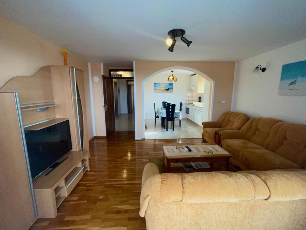 Apartmani Krajnovic Fazana Bagian luar foto