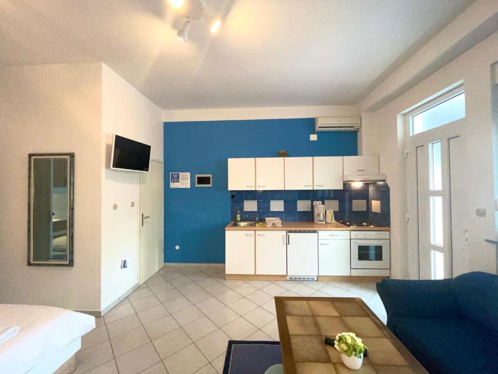Apartmani Krajnovic Fazana Bagian luar foto