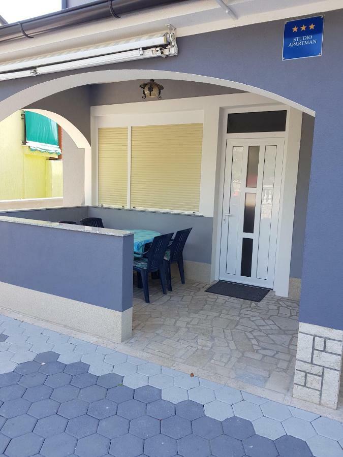 Apartmani Krajnovic Fazana Bagian luar foto